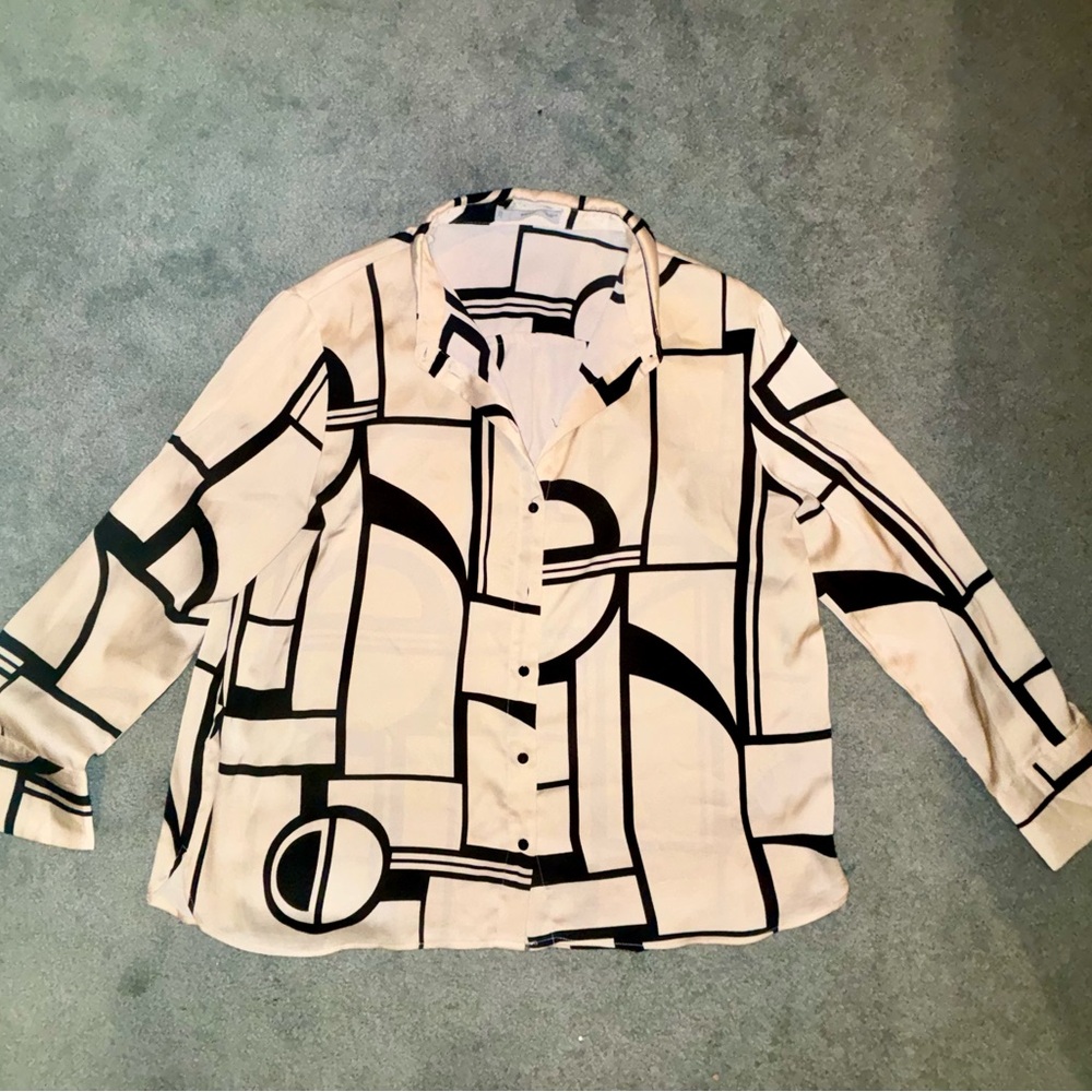 Geometric Print Satin Women’s Top - Black and Cream